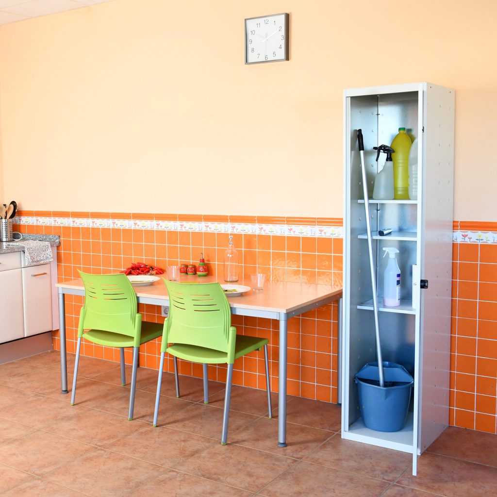 Armarios metálicos para el hogar: seguridad y organización en un solo producto