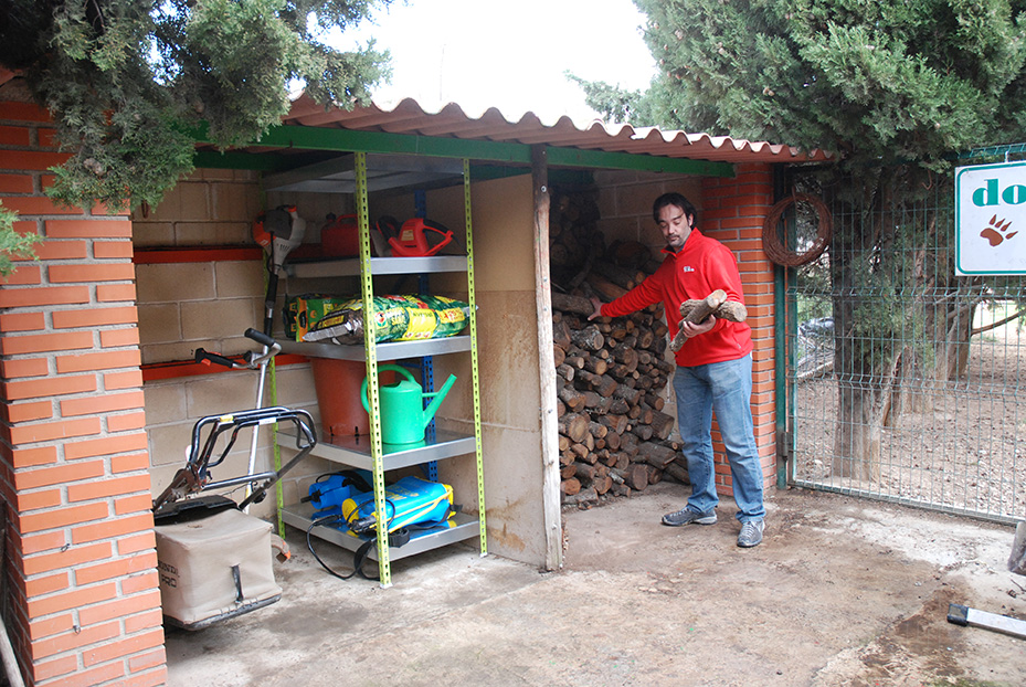 Tipos de estanterías para colocar en tu jardín